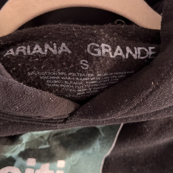 Ariana Grande Positions Hoodie Size Small - Picture 7 of 8